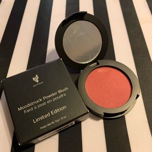 Younique Moodstruck Powder Blush- Spirited